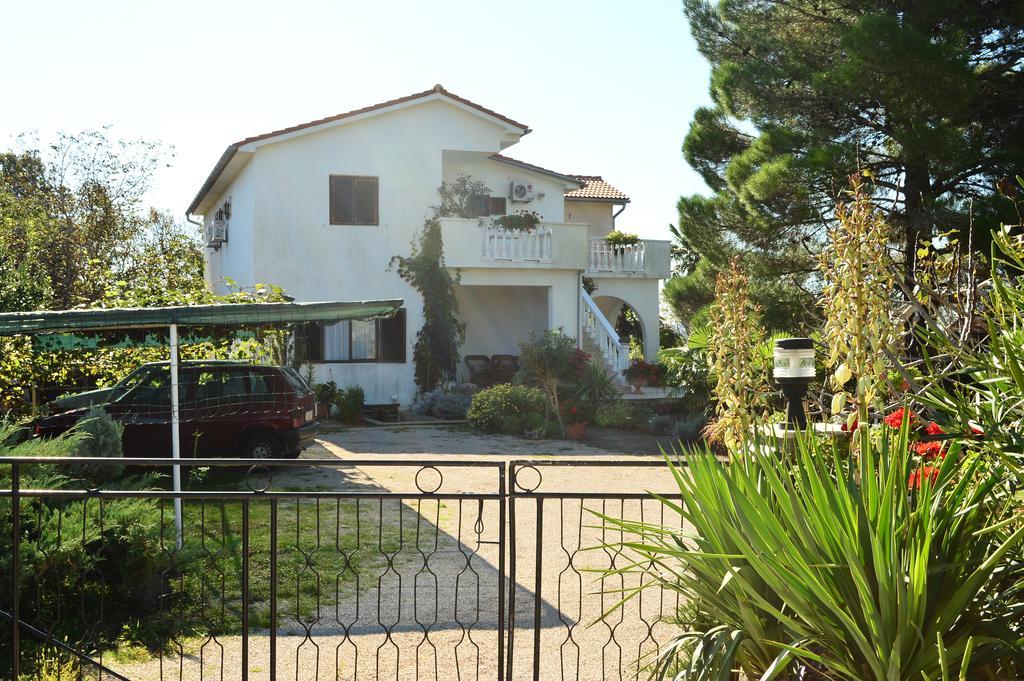 Apartments Stivic Pinezići Kültér fotó